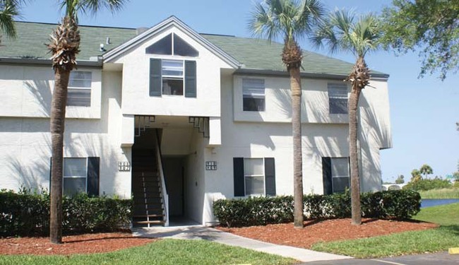 Spring Lake in St. Petersburg, FL - Building Photo - Building Photo