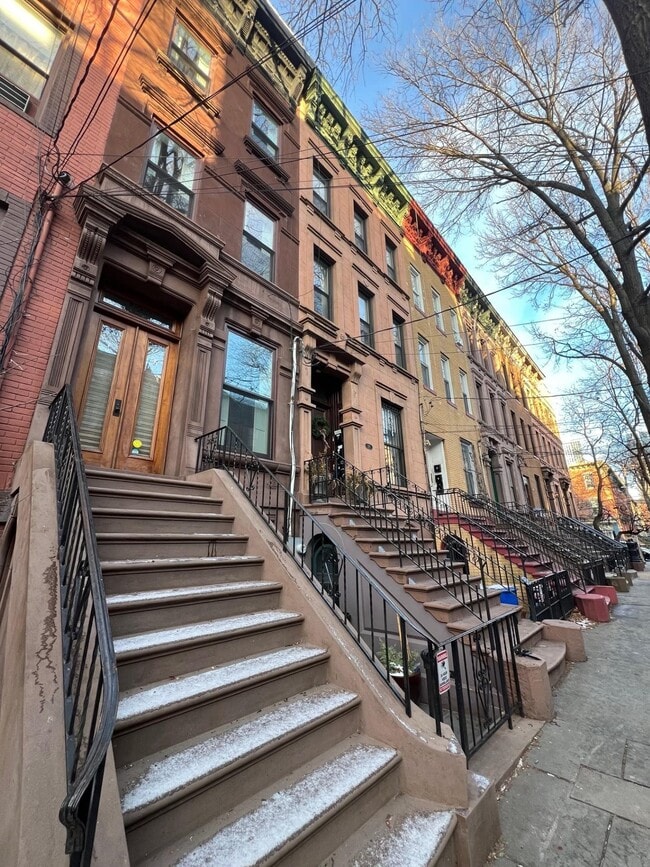 122 Mercer St in Jersey City, NJ - Building Photo - Building Photo