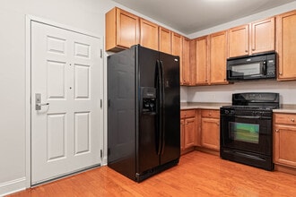 75 Maple St in Conshohocken, PA - Building Photo - Building Photo