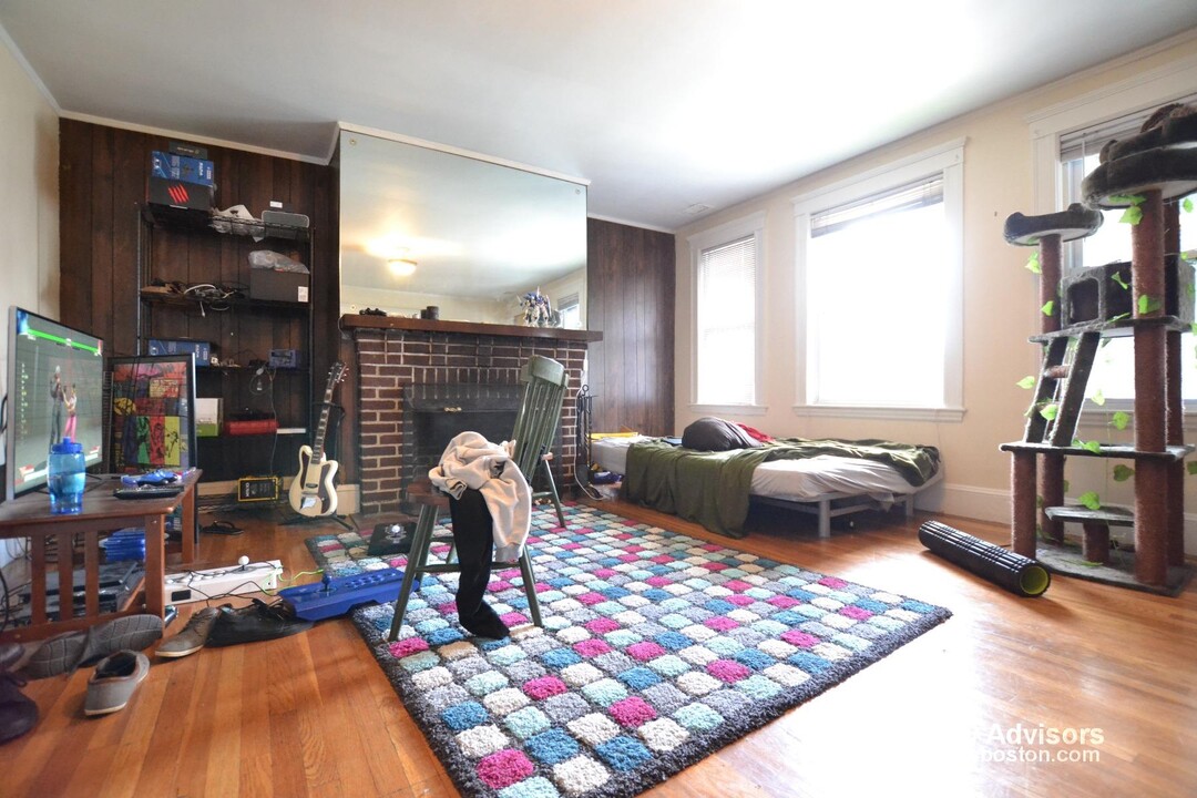 268 Allston St in Boston, MA - Building Photo