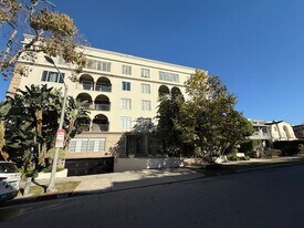 434 S Canon Dr in Beverly Hills, CA - Building Photo