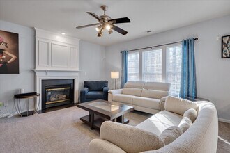 311 Millicent Way in Morrisville, NC - Foto de edificio - Building Photo