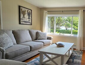 24 W Shore Dr in Old Saybrook, CT - Building Photo - Building Photo