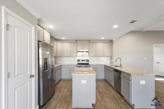 100 Sig Ct in Kathleen, GA - Building Photo - Building Photo