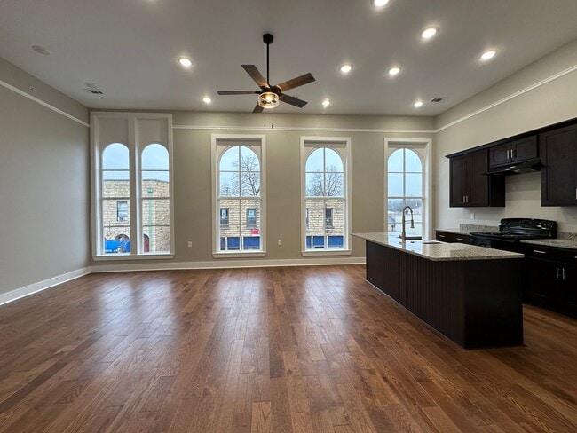 151 W Main St in Batesville, AR - Foto de edificio - Building Photo