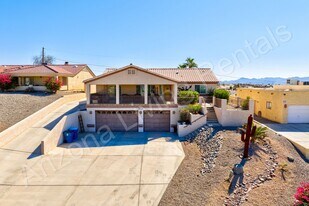 2450 Angler Dr in Lake Havasu City, AZ - Building Photo