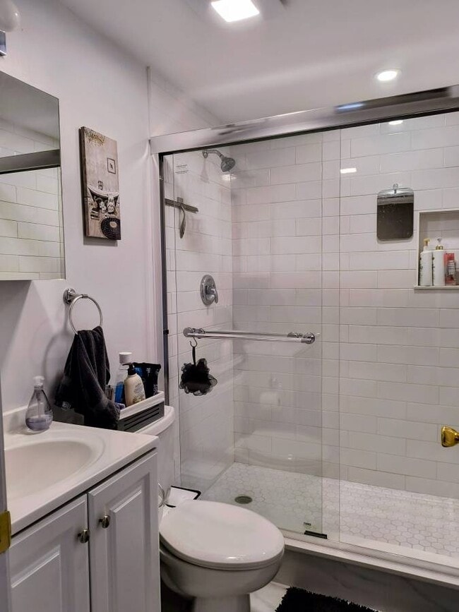 15 Lopez St, Unit A1 in Cambridge, MA - Foto de edificio - Building Photo