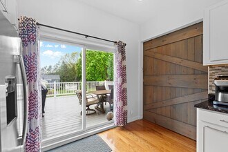 201 Adams St in Dedham, MA - Building Photo - Building Photo