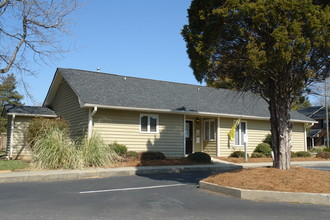 Carlton Place Apartments in Charlotte, NC - Foto de edificio - Building Photo