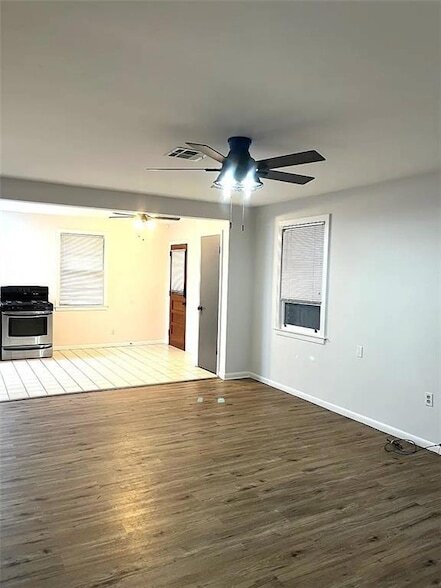 4 Gretna Blvd in Gretna, LA - Foto de edificio - Building Photo