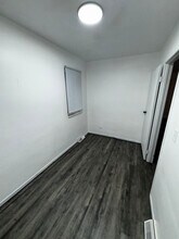 2219 Woodford St in Toledo, OH - Foto de edificio - Building Photo