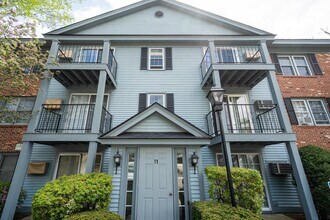 11 Northbrook Dr in Manchester, NH - Building Photo - Building Photo
