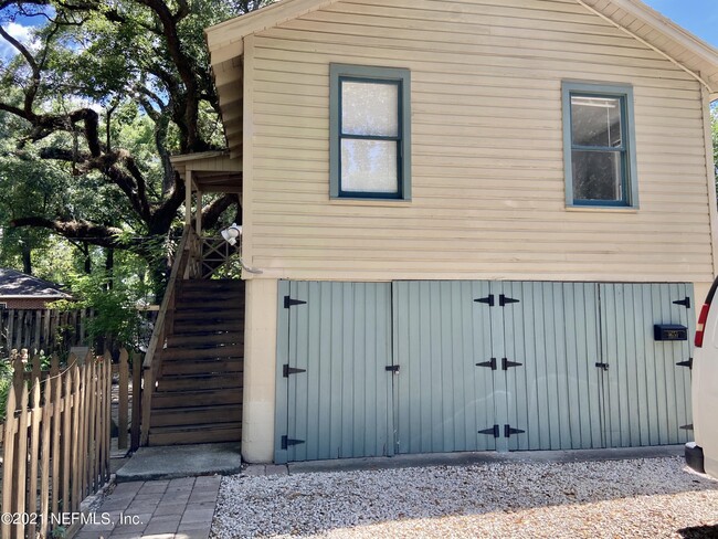 property at 1651 Glendale St