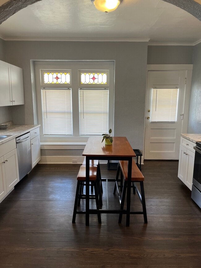 property at 1503 South Ave