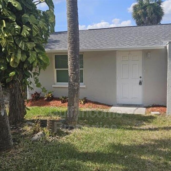 property at 2515 30th Ave Dr E