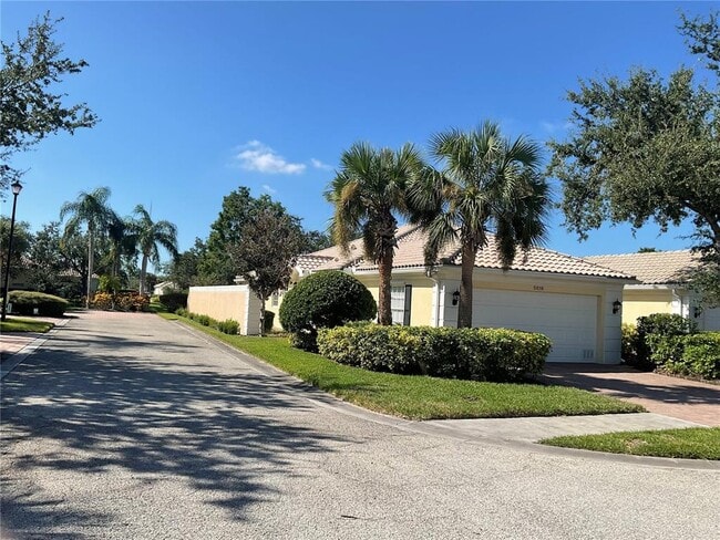 5518 Modena Pl in Sarasota, FL - Building Photo - Building Photo