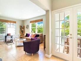 334 Euclid Ave, Unit 1-201 in Miami Beach, FL - Building Photo