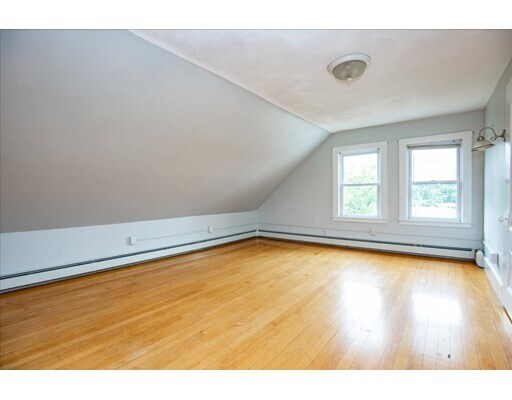 18 Watson St-Unit -#2 in Marblehead, MA - Foto de edificio - Building Photo