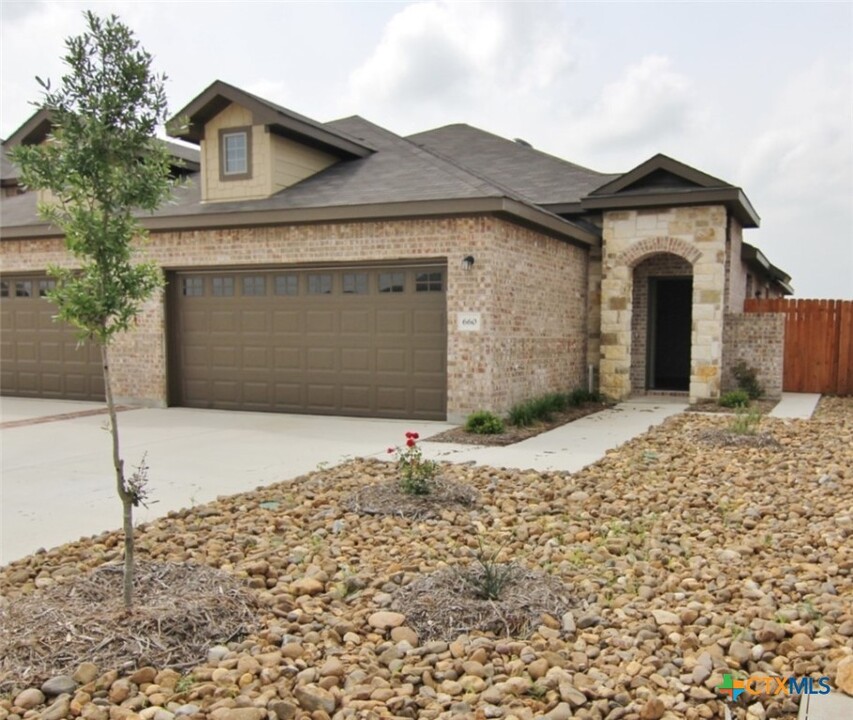 660 Creekside Cir in New Braunfels, TX - Building Photo