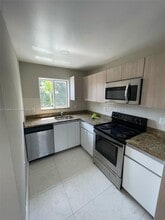 815 NW 3rd Ave in Fort Lauderdale, FL - Building Photo - Building Photo