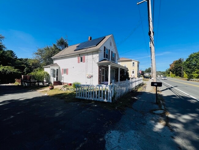 524 Merrimack St in Methuen, MA - Building Photo - Building Photo
