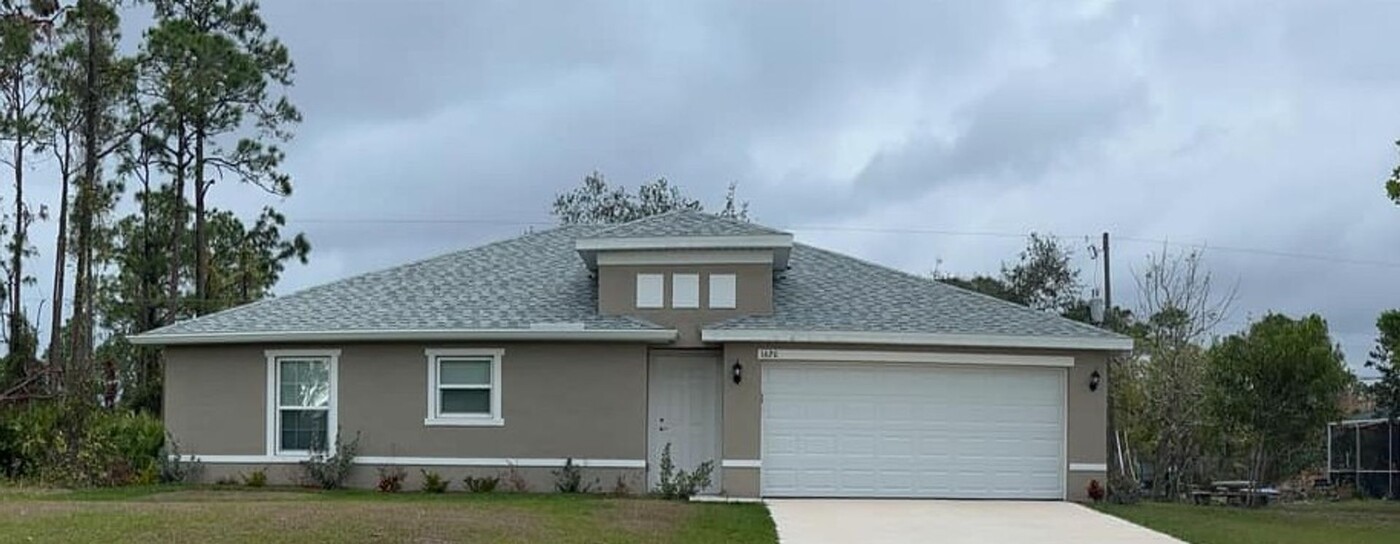 1620 Geranium Ave in North Port, FL - Building Photo