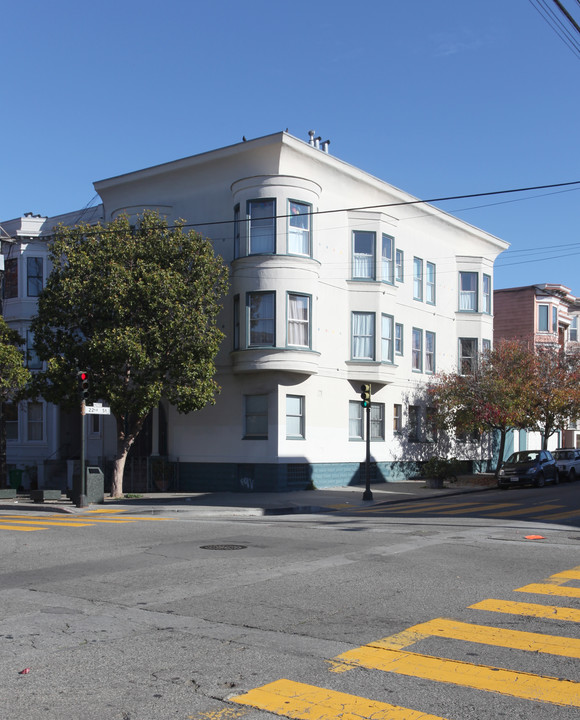 2395 Bryant St in San Francisco, CA - Foto de edificio