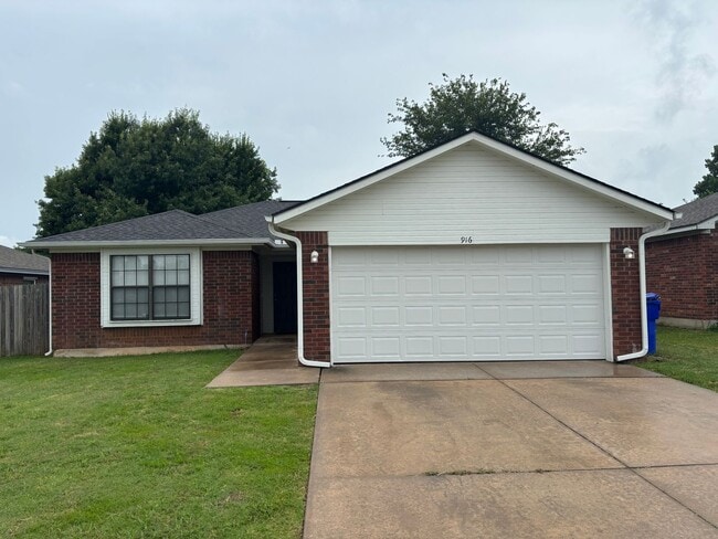 property at 916 Brandywine Ln