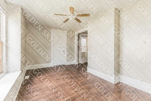 805 W Main St in Muncie, IN - Building Photo