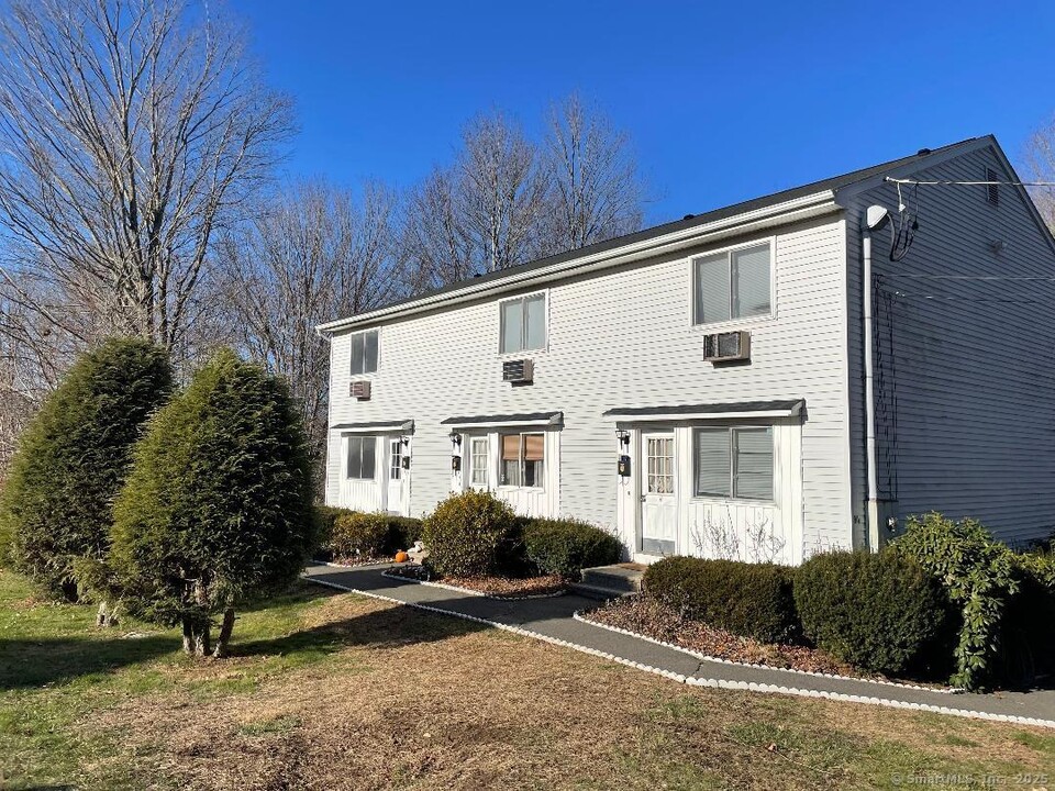 155 Bristol St in Thomaston, CT - Building Photo