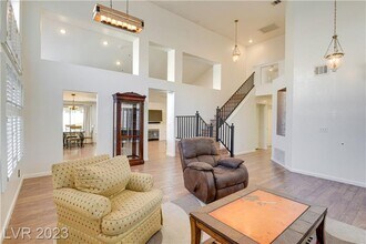 8958 Sierra Palms Way in Henderson, NV - Foto de edificio - Building Photo
