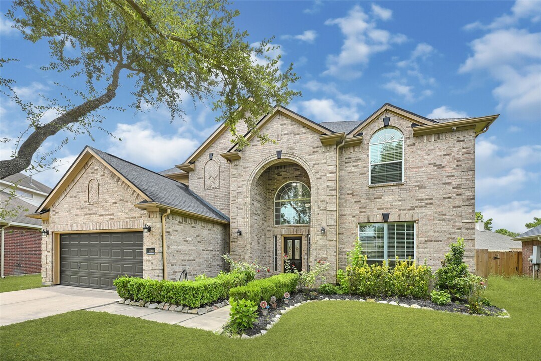 16611 Foster Point Ln in Houston, TX - Foto de edificio