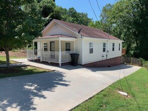 87 Goudlock St in Dahlonega, GA - Building Photo - Building Photo
