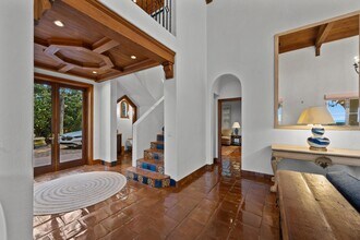 240 N Ocean Blvd in Palm Beach, FL - Foto de edificio - Building Photo