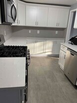 4 Hooker Ave in Middlesex, NJ - Building Photo