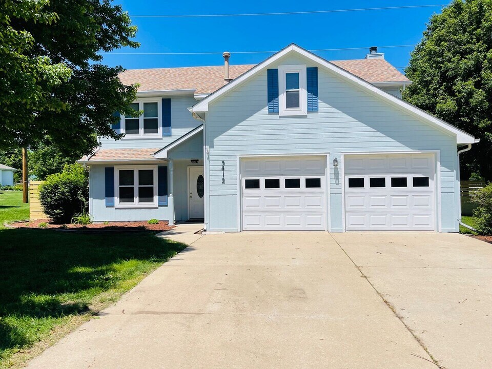 3412 Woodduck Way in Manhattan, KS - Building Photo