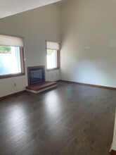 1505 Little Bluestem Ct in Ames, IA - Foto de edificio - Building Photo