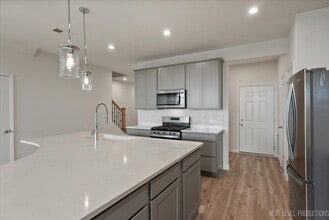 2223 Ryegrass Ln in Bolingbrook, IL - Building Photo - Building Photo
