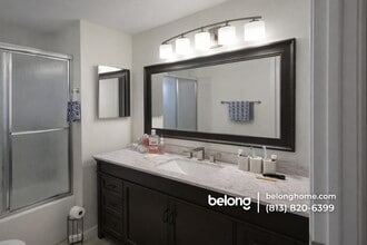 7618 Colonial Ct in Tampa, FL - Building Photo - Building Photo