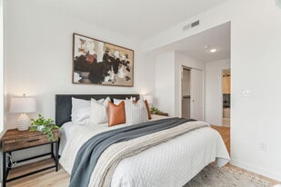 The Gio in Philadelphia, PA - Building Photo