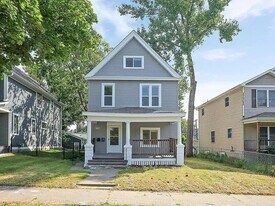 2124 Fremont Ave N in Minneapolis, MN - Building Photo