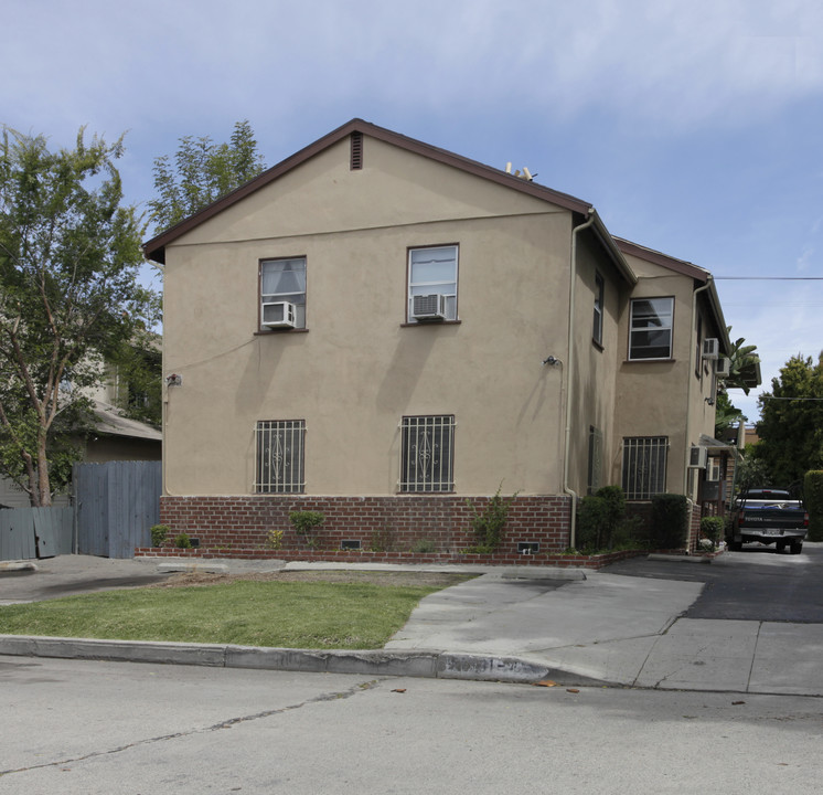 11341 Blix St in North Hollywood, CA - Building Photo