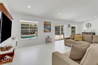 172 Plantation Cir in Naples, FL - Building Photo - Building Photo