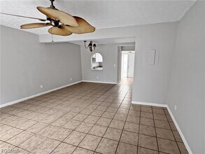1123 SW 48th Terrace in Cape Coral, FL - Building Photo - Building Photo