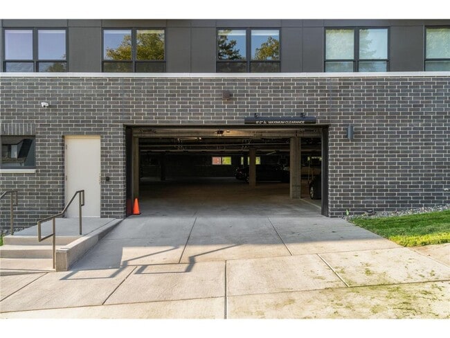 470 Lexington Parkway S in St. Paul, MN - Building Photo - Building Photo