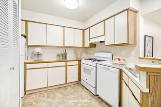 South Bridge Apartments in Fort Wayne, IN - Foto de edificio - Building Photo