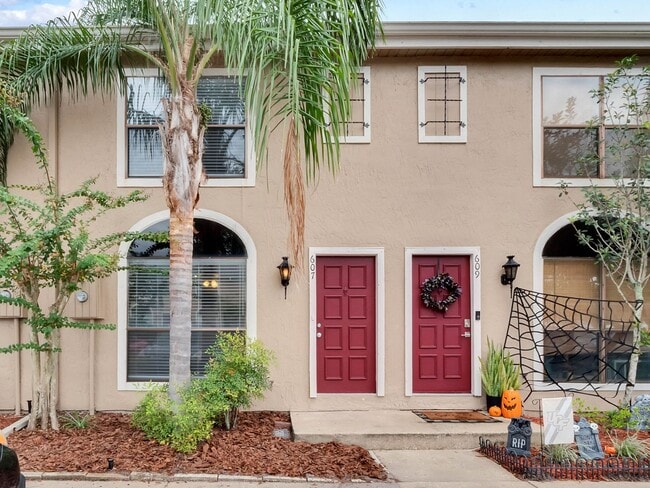 607 Casa Park N Ct in Winter Springs, FL - Building Photo - Building Photo
