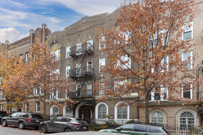 570 44th St in Brooklyn, NY - Building Photo - Building Photo