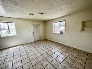 5824 Westside Dr in El Paso, TX - Building Photo - Building Photo