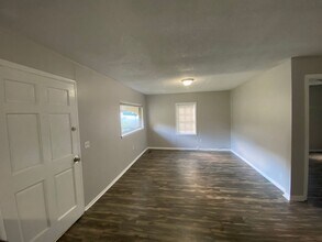 3001 Henderson Ave NW in Cleveland, TN - Building Photo - Building Photo